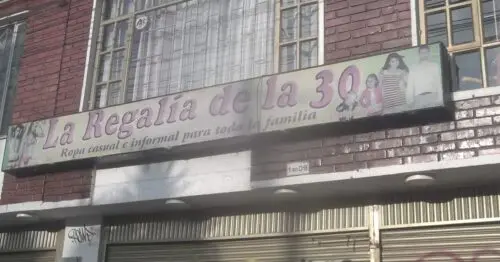 LA REGALIA DE LA 30 LA REGALIA DE LA 30